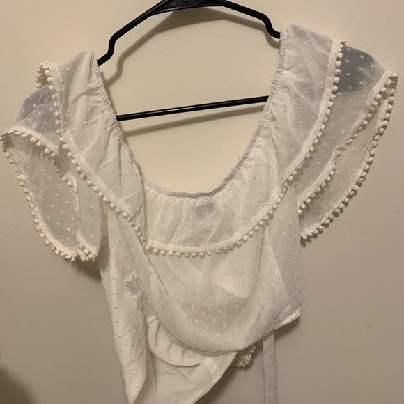 Tobi M white frilly polka dot wrap crop top NWOT - Picture 10 of 12
